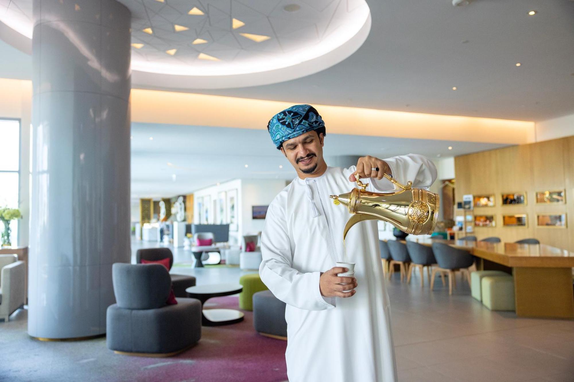 Novotel Muscat Airport Exteriör bild