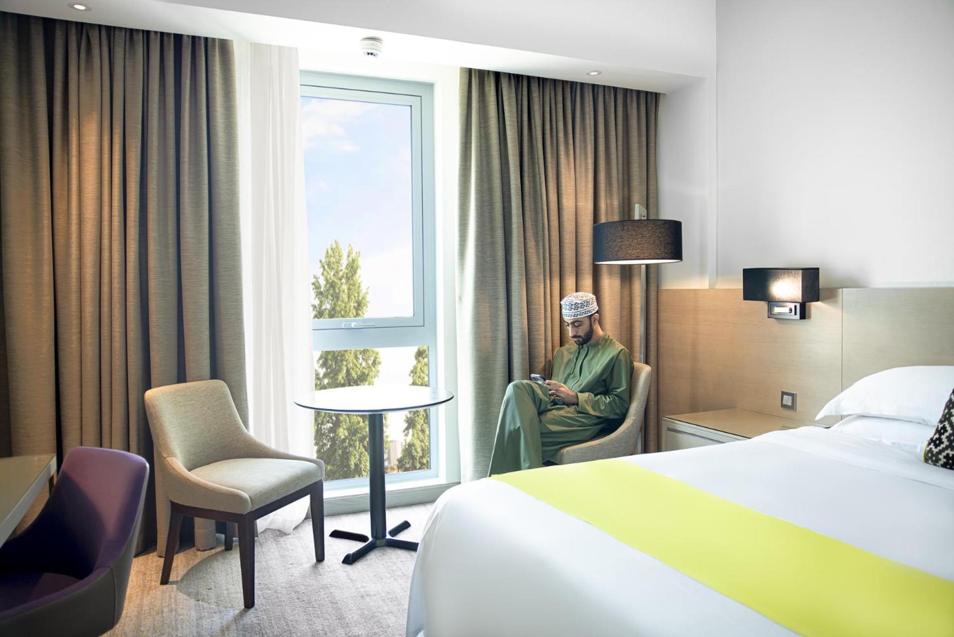 Novotel Muscat Airport Exteriör bild