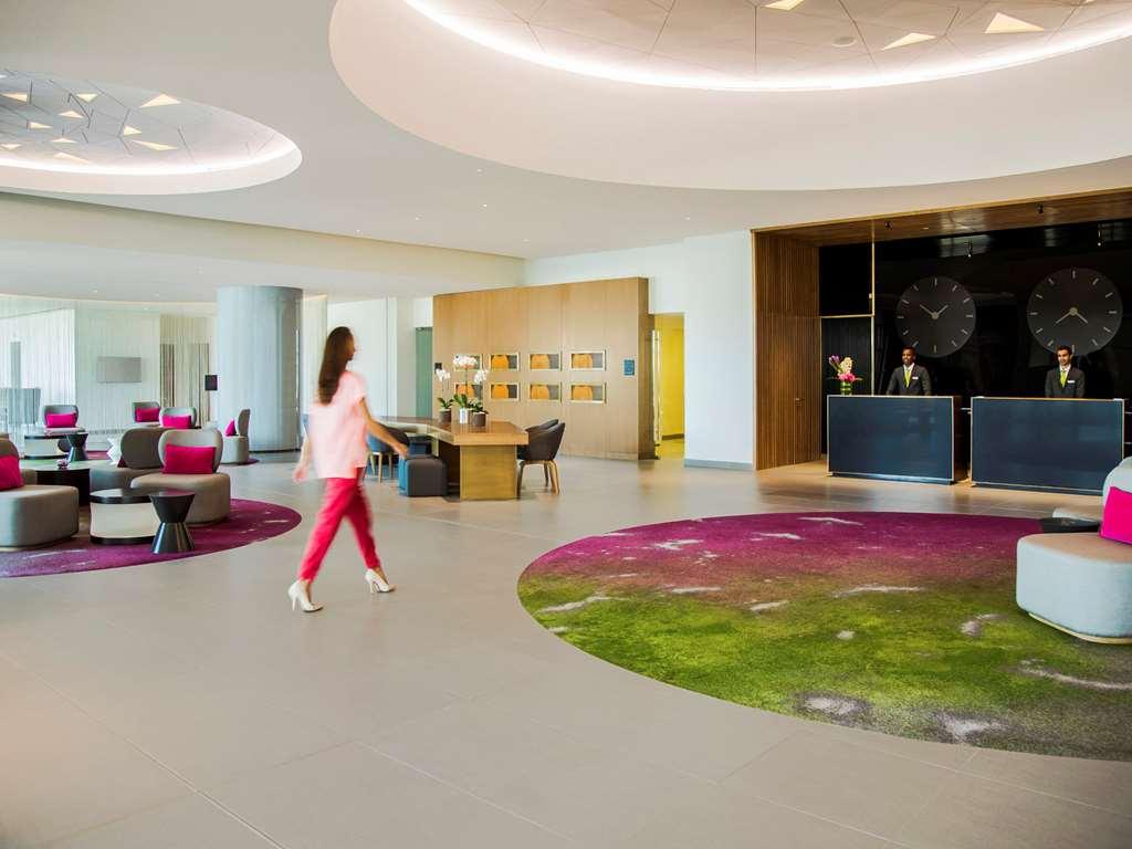 Novotel Muscat Airport Exteriör bild